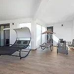 Villa Pinus - Private Pool, Jacuzzi, Game Room