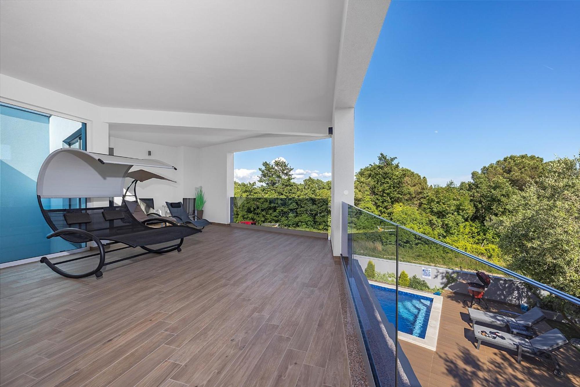 Pinus - Private Pool, Jacuzzi, Game Villa