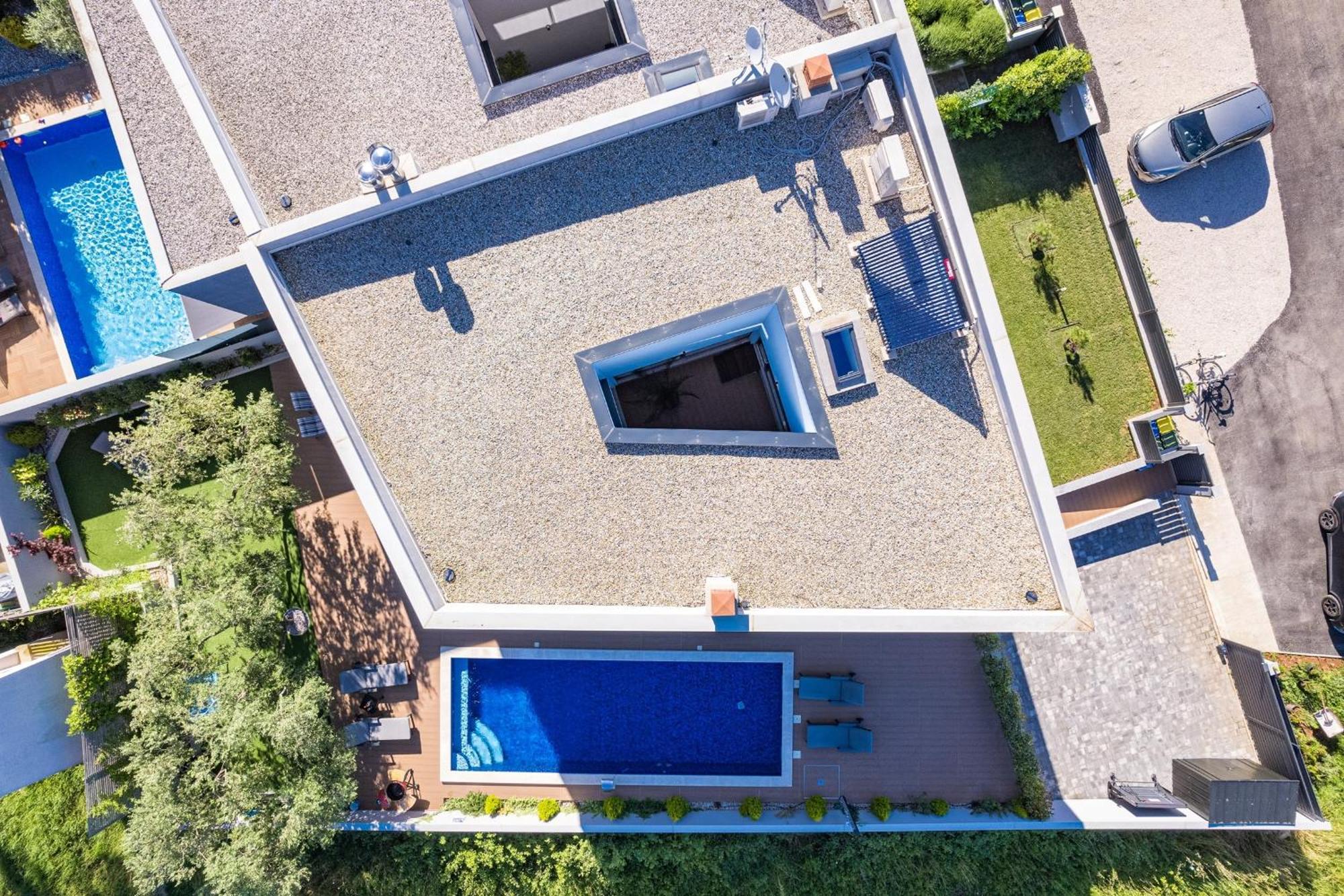 Villa Pinus - Private Pool, Jacuzzi, Game *